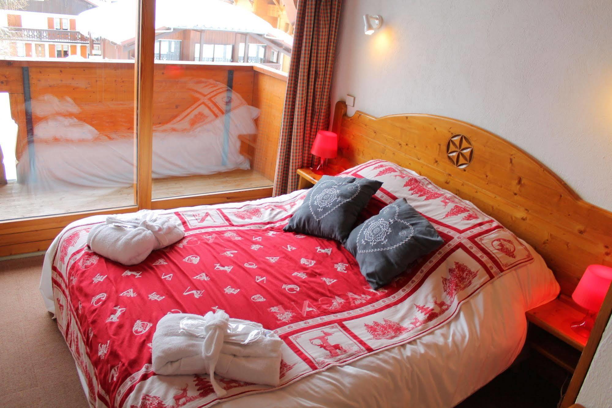 Chalet Hotel Aiguille Blanche Logis Les Gets Exterior photo